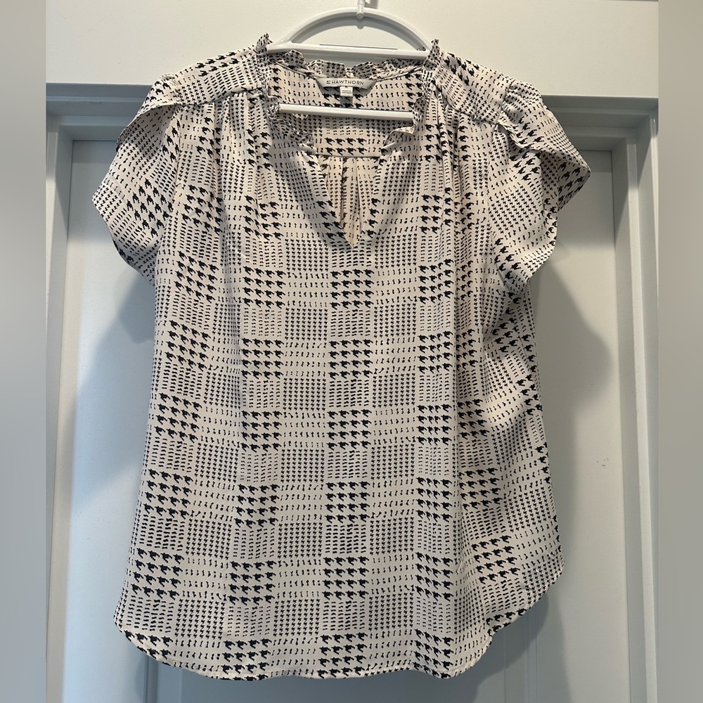 Business casual women's blouse lot size XL includes 4 tops